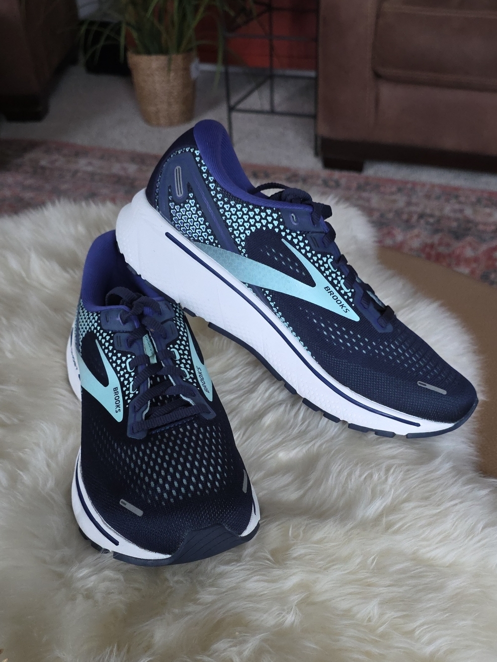 NWOT Brooks Ghost 14 Peacoat/Yucca/ Navy Size 8.5 Neutral Running Shoes 💙🏃‍♀️